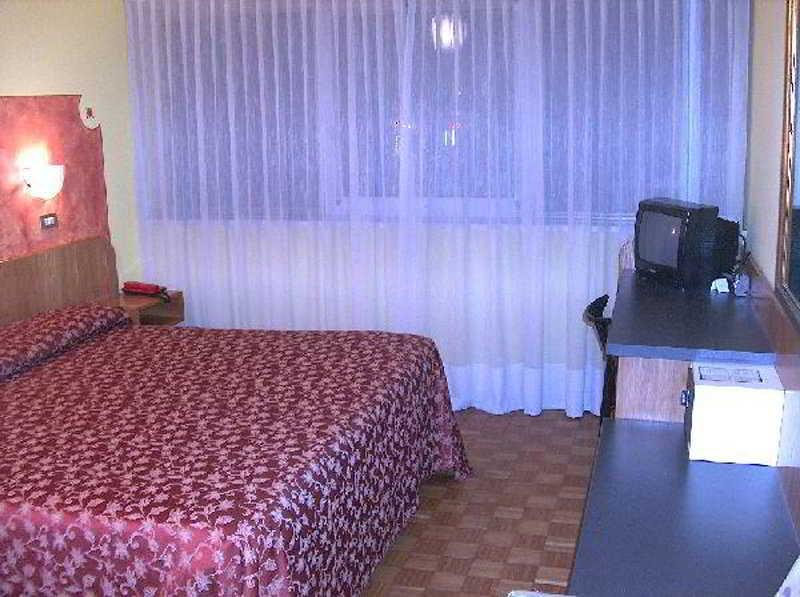 Ai Ronchi Motor Hotel Brescia Cameră foto